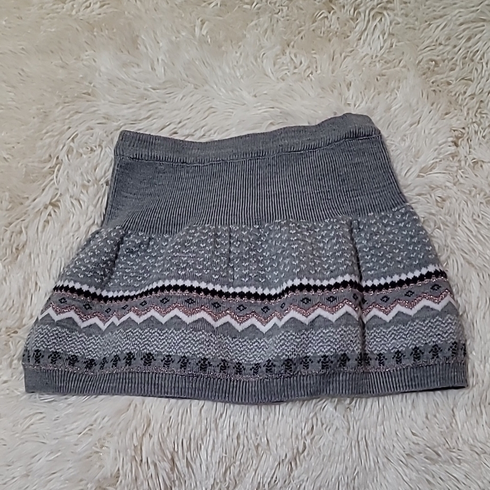 Joe Fresh, Gray and White Bubble Skirt with Pleated Smocked Details,Girls Size 3